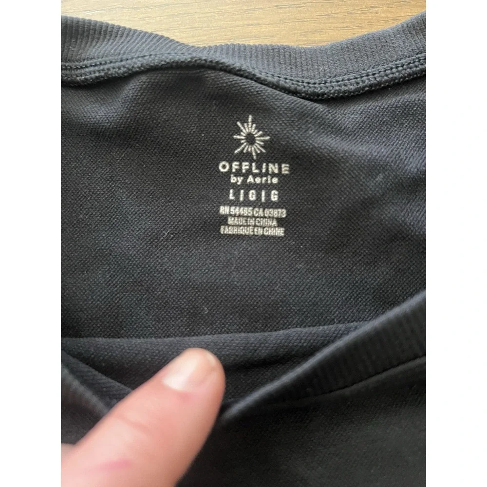 Aerie Offline Black Crop Top Short Black‎ Exercise Workout Top Size Large EUC - Picture 4 of 5